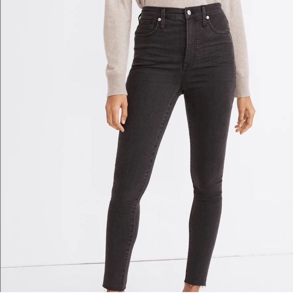 Madewell Black 11” High Rise Skinny Jeans in Lunar Wash, size 24
